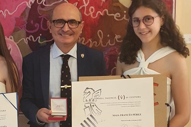 La ontinyentina Maia Francés Pérez, beca Amancio Ortega