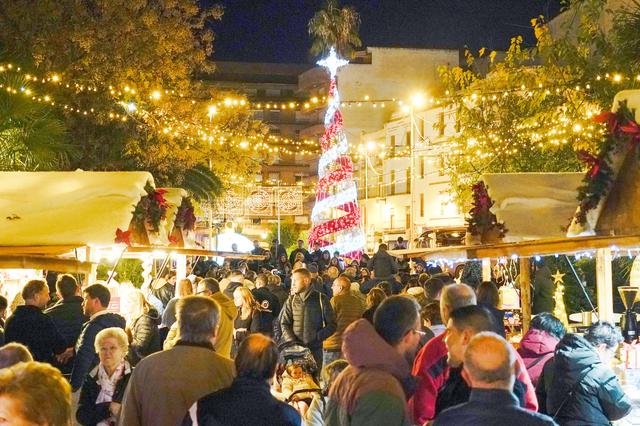 El Mercat de Nadal d’Ontinyent obri de nou amb música i contacontes