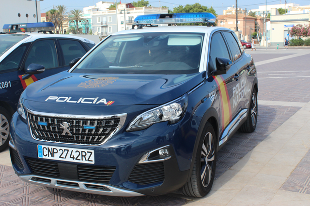Detienen a tres hombres en Ontinyent y Valencia por robos en interior de vehículos