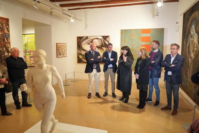 Ontinyent ofrece visitas guiadas a la exposición “Mujeres en marcha”