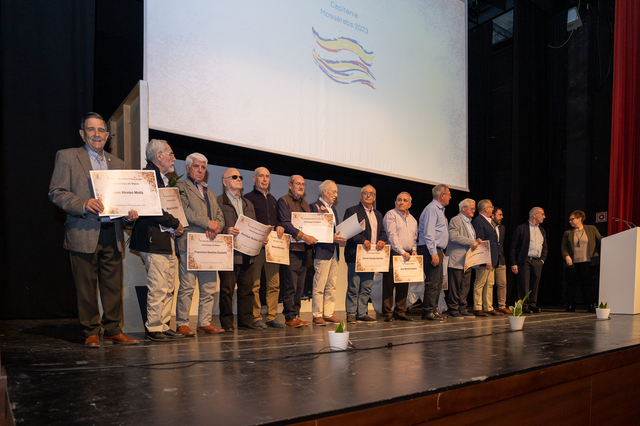 Els Mossàrabs d'Ontinyent reten homenatge als seus festers veterans