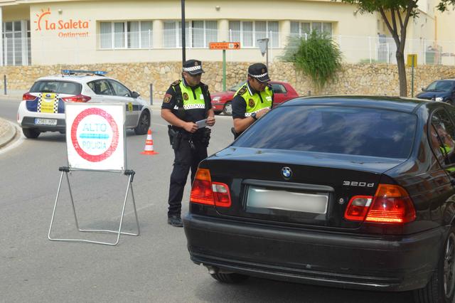 Un accidente y dos positivos por alcoholemia en Ontinyent