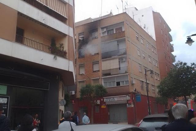 Incendi a una casa del carrer Pare Fullana, Ontinyent