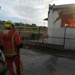 Incendi a una nau industrial de Quatretonda