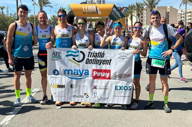 El equipo masculino del Triatló Ontinyent, a un paso de volver a primera