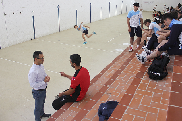 El trinquet de Ontinyent acogerá la fase final del campeonato de Pilota en la escuela