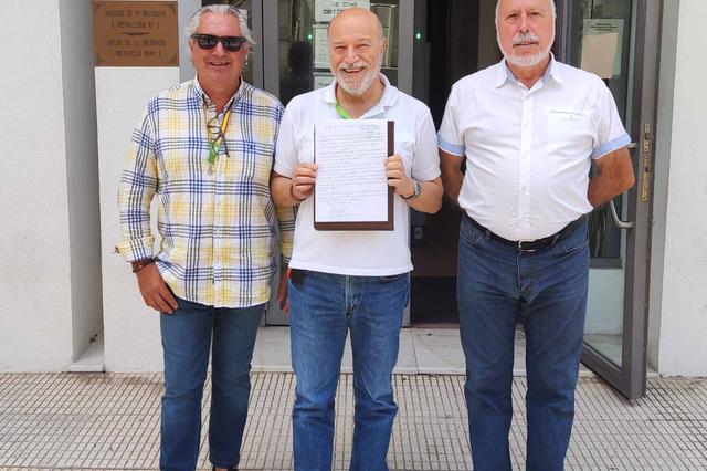 VOX Ontinyent denúncia el repartiment d'espais per als cartells