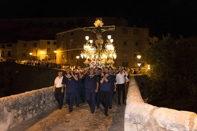 Ontinyent avança la Baixà del Crist 30 minuts