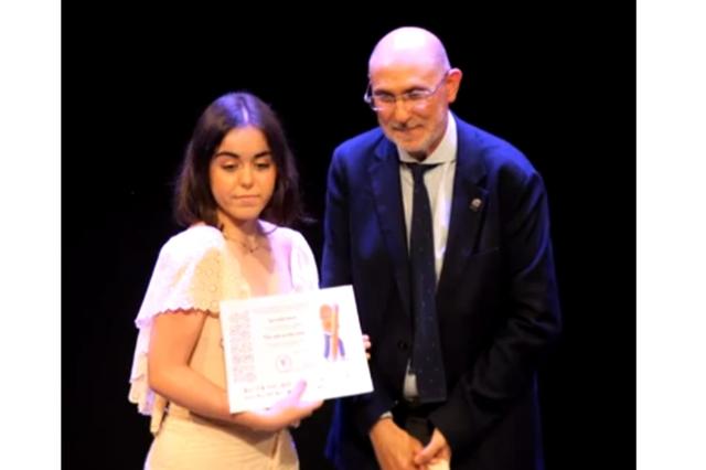 Ada Vadillo Martí, ganadora del primer premio del concurso Inspiraciencia organizado por C.S.I.C