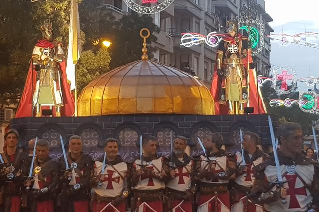 La Embajada cristiana de Ontinyent recrea la Primera Cruzada