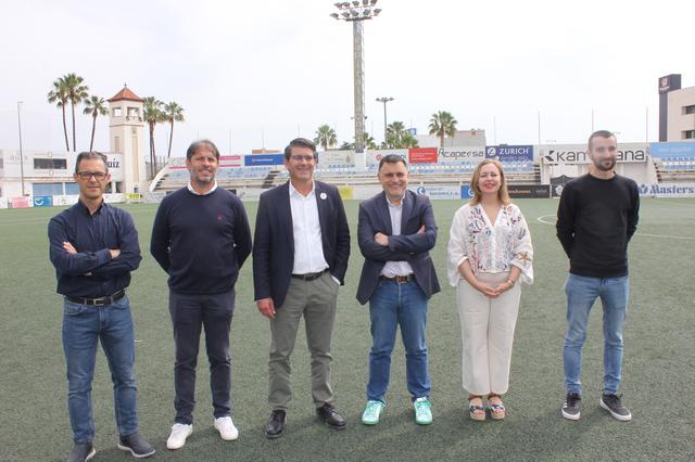 Ontinyent equipa El Clariano amb il·luminació vàlida partits internacionals