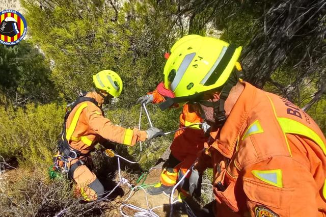 Rescatan a una persona en el barranco de Pola, Ontinyent 