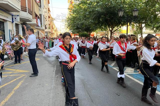 Ontinyent continúa con sus Fiestas: Ball del Contrabandista y Contrabando