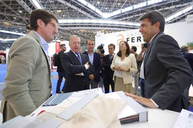 Carlos Mazón: "Tèxtil i moble són els nostres millors ambaixadors" 