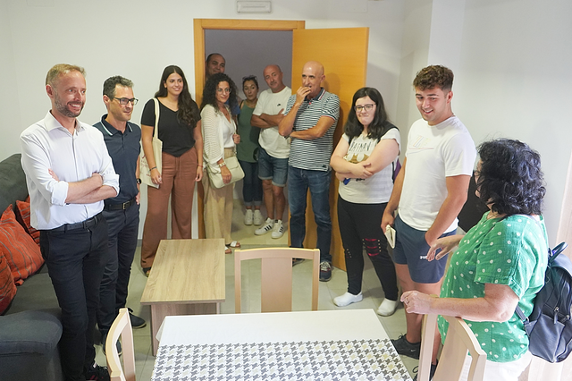 Ontinyent lliura les claus de la residència municipal per a estudiantat universitari