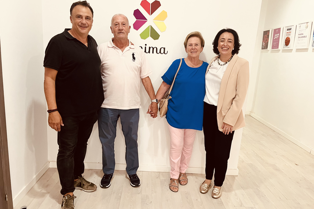 Un matrimoni ontinyentí celebra els seus 50 anys d’unió amb una donació de 4.433€ a ANIMA