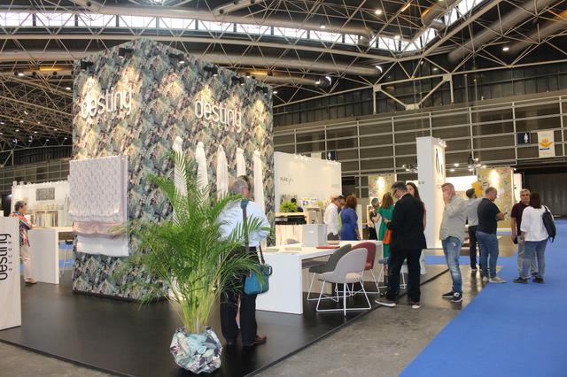Home Textiles Premium obri les seues portes