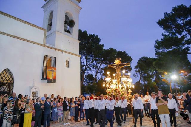 Emotivo regreso del Cristo a Santa Ana