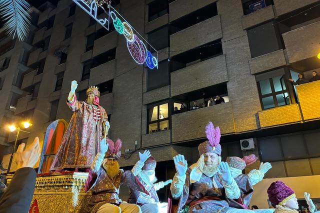 Ontinyent viu una grandiosa Cavalcada