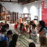 Centenars d’alumnes d'Ontinyent realitzen visites al Museu del Tèxtil