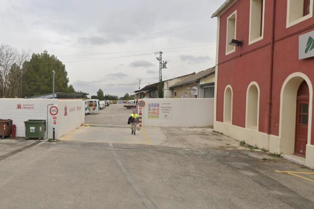 Ontinyent compra las naves de la estación de tren como almacén municipal