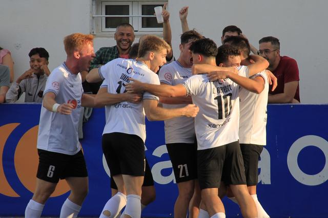 El Ontinyent 1931 vuelve a la competición tras la DANA
