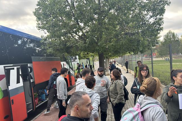 Més de 160 ontinyentins ajuden en tasques de neteja en Algemesí i l’Alcúdia