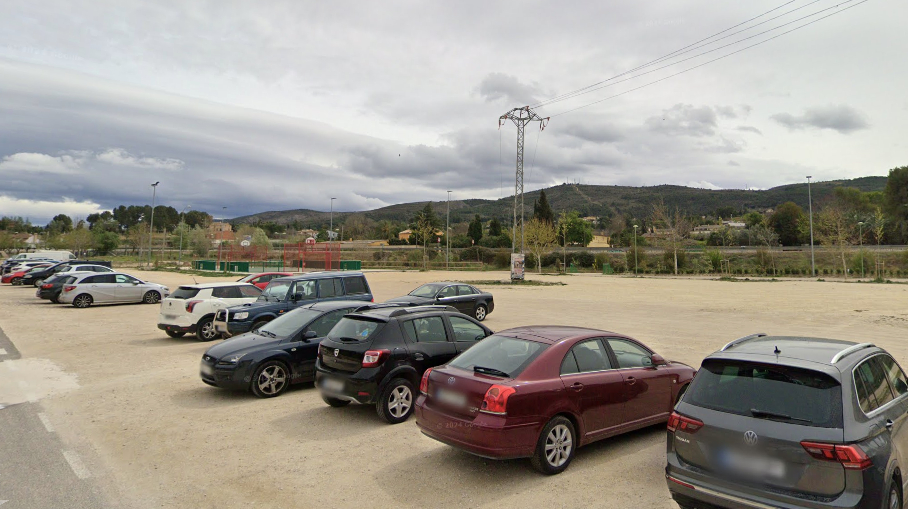 Aparcamiento cerca del Carmelo Ripoll. Ontinyent