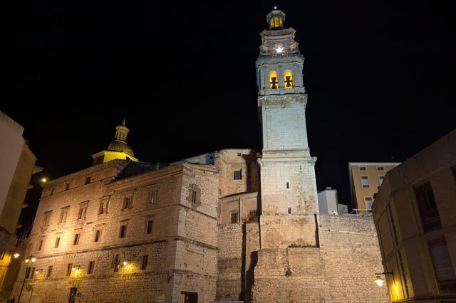 Ontinyent estalvia un 48% d'energia amb el nou enllumenat del campanar