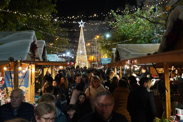 La despesa mitjana per client ha augmentat al III Mercat de Nadal d’Ontinyent