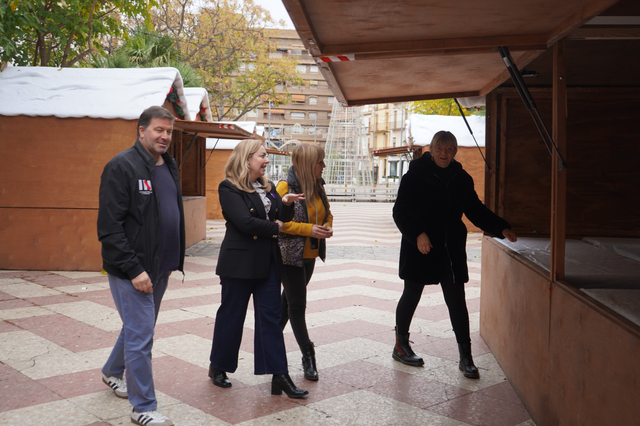 Ontinyent ultima els preparatius per inaugurar el seu 'Mercat de Nadal'