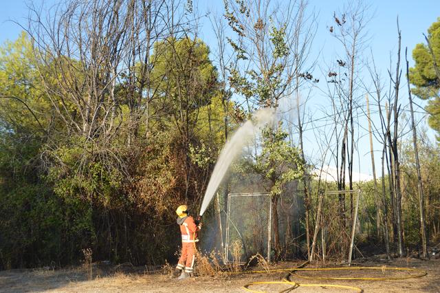 Un home patix cremades a un incendi a Ontinyent