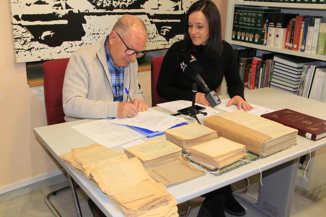 Donen a l'Arxiu el manuscrit de "Història d'Ontinyent" del pare Fullana