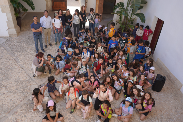 Alumnes del CEIP Bonavista visiten el Palau de La Vila d'Ontinyent