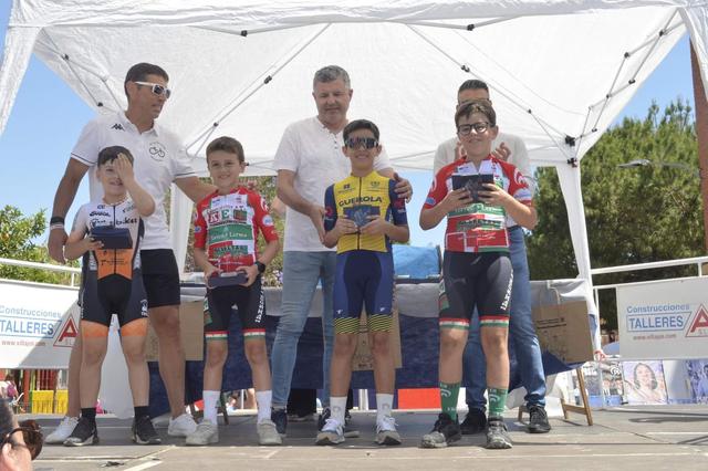 Grans resultats de l'escola del Club Ciclista Ontinyent a Almussafes