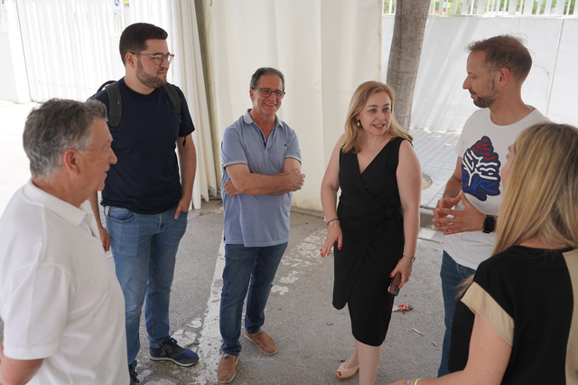 Més d'una dotzena d'escriptors d'Ontinyent, en la Fira de Tendes, Tapes i Rock