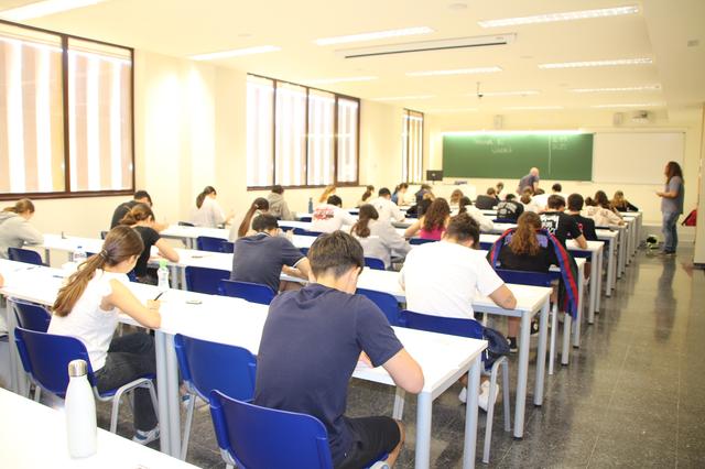 Un total de 360 alumnos se examinan de la PAU en Ontinyent