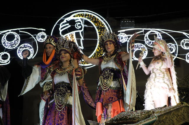 L'Olleria es vestix de gala per celebrar les seues Festes