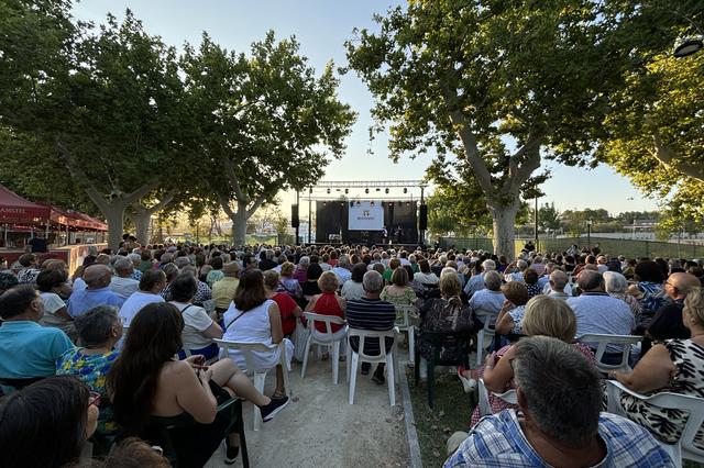 Multitudinaria acogida a la Nit Gran de Ontinyent