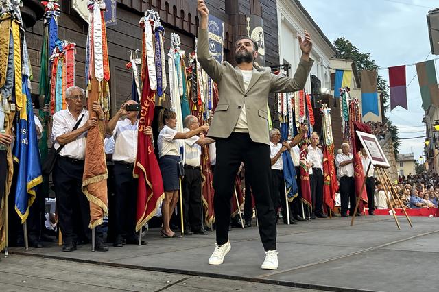 Ontinyent vibra amb la interpretació de "Chimo"