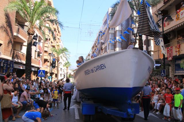 L'Entrada Infantil desborda Ontinyent d'alegria