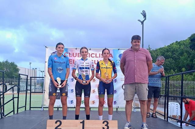 Cinco pódiums para la escuela del Club Ciclista Ontinyent en Bellreguard