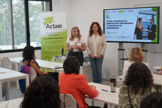 El Museu del Tèxtil d'Ontinyent acull el primer taller al Centro de Formación 