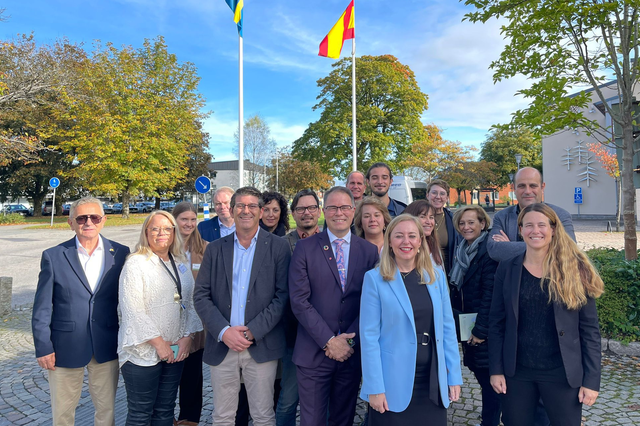 Ontinyent i Mark estudien col·laborar en indústria, museus, educació i esports