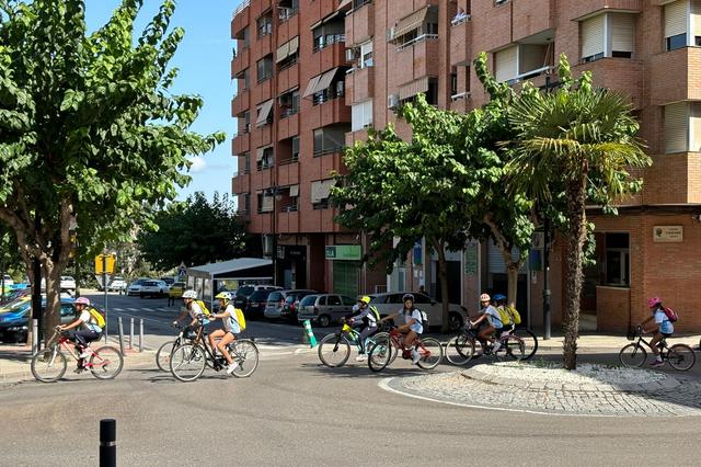 Bicibus escolar en Ontinyent por el Día Mundial sin coches