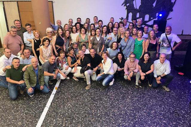 La quinta del 69 de Ontinyent celebra sus 55 por todo lo alto