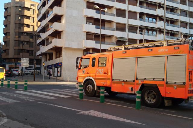 Dos actuaciones de los bomberos de Ontinyent la noche de Reyes