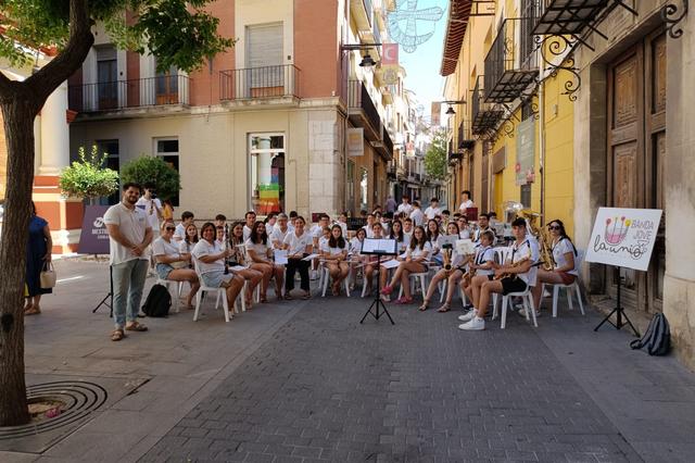 Concierto de intercambio de bandas jóvenes entre la Unió y la Tropical de Benigànim