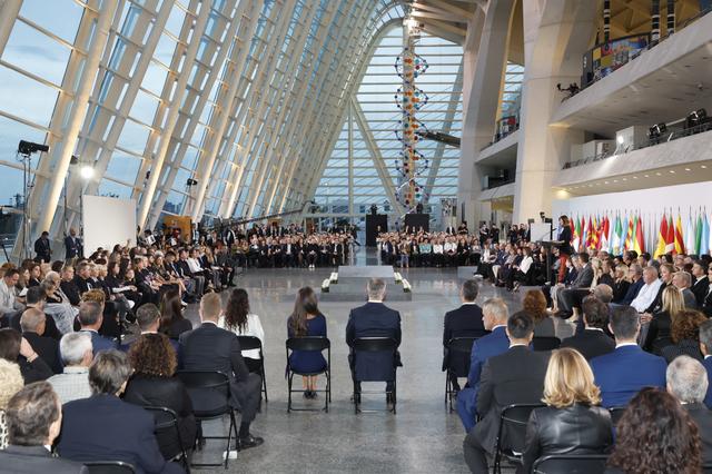 La dana del “y tú, más”