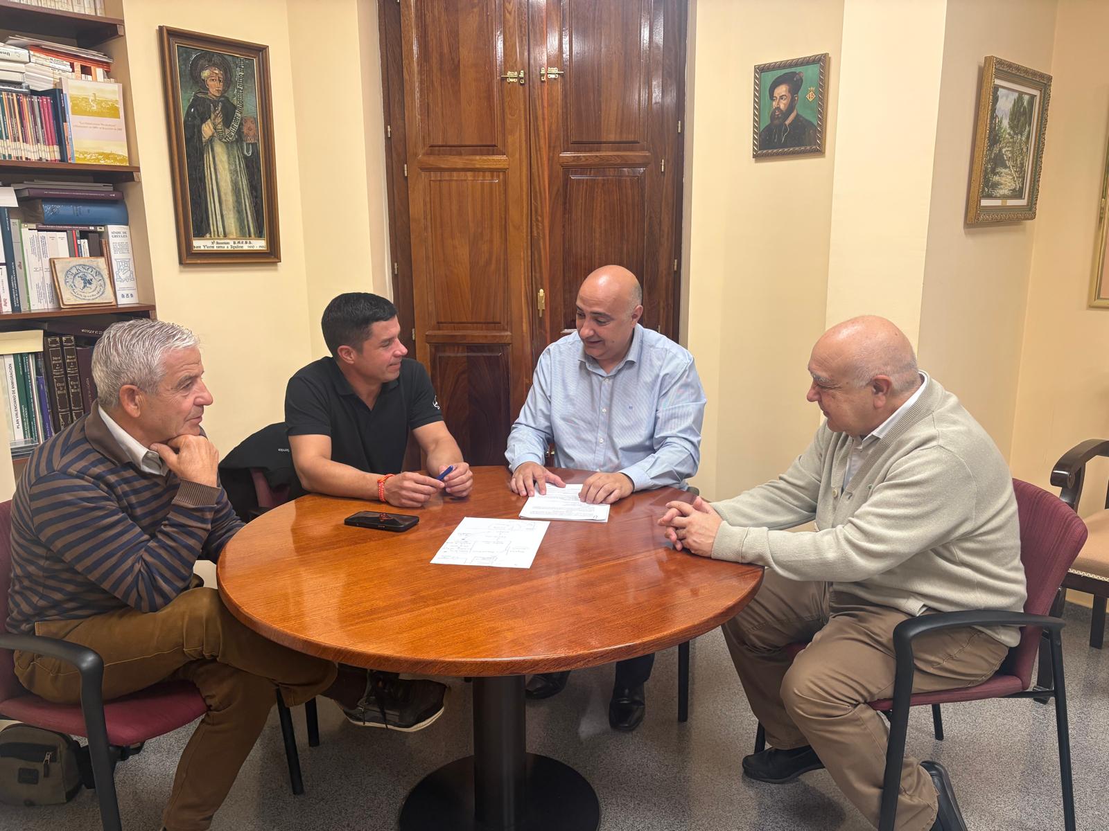 Reunión de los responsables de Talleres La Baronía con el Ayuntamiento de Agullent